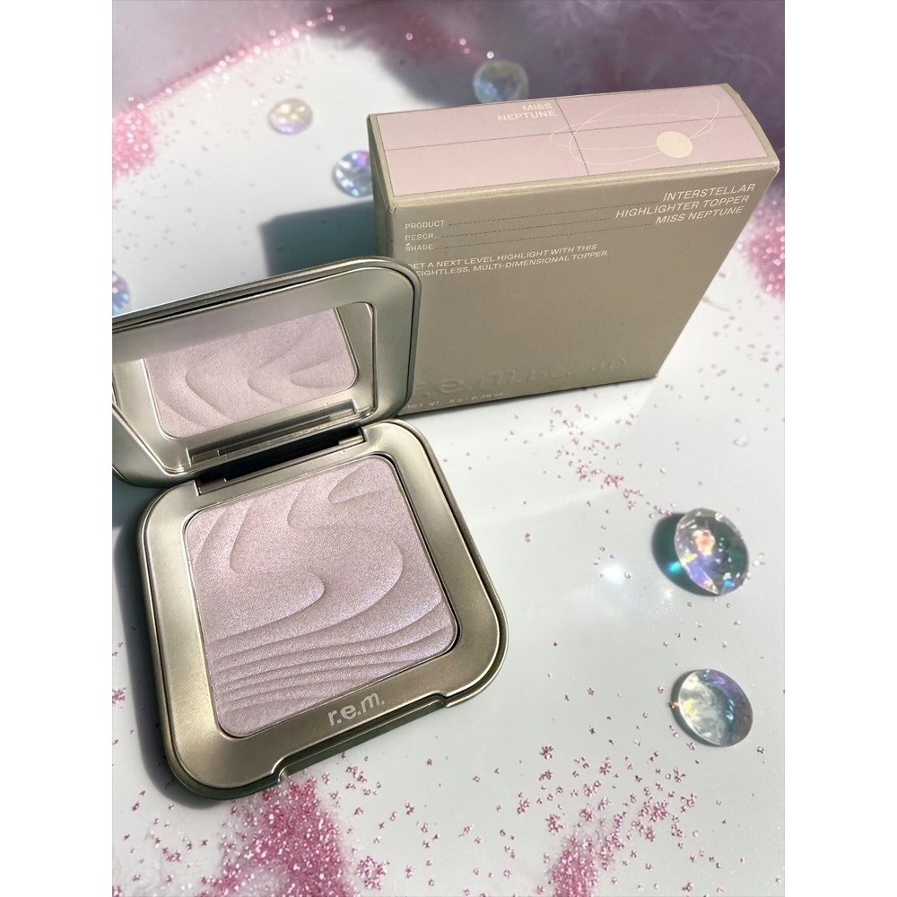 r.e.m. beauty - Interstellar Highlighter Topper - Shade: Miss Neptune - *NIB*